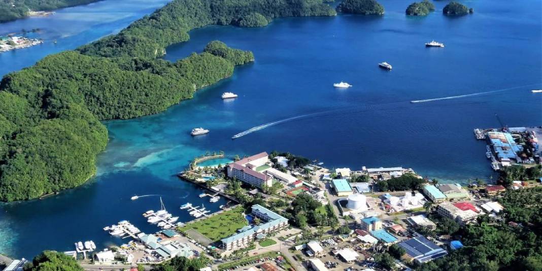 Hem vizesiz gidiliyor, hem dünyanın en güzel plajlarına sahip! Cennetin adresi: Mavi, yeşil ve beyaz burada buluşuyor 2